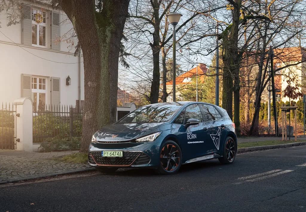 CUPRA BORN na ulicy