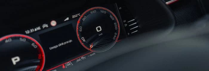 Liczniki samochodu marki Skoda