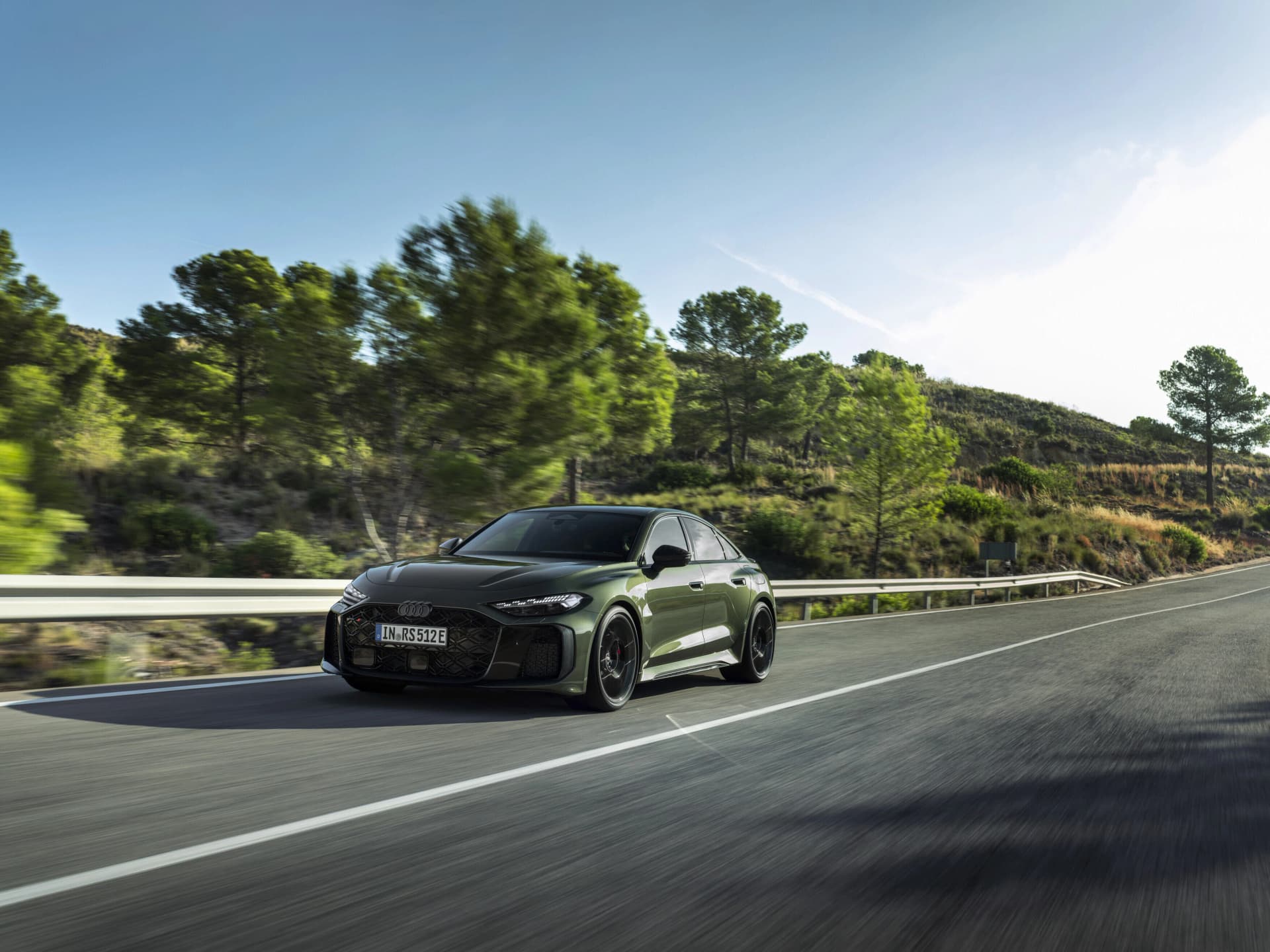 Model samochodu Audi RS 5 Limousine w trakcie jazdy