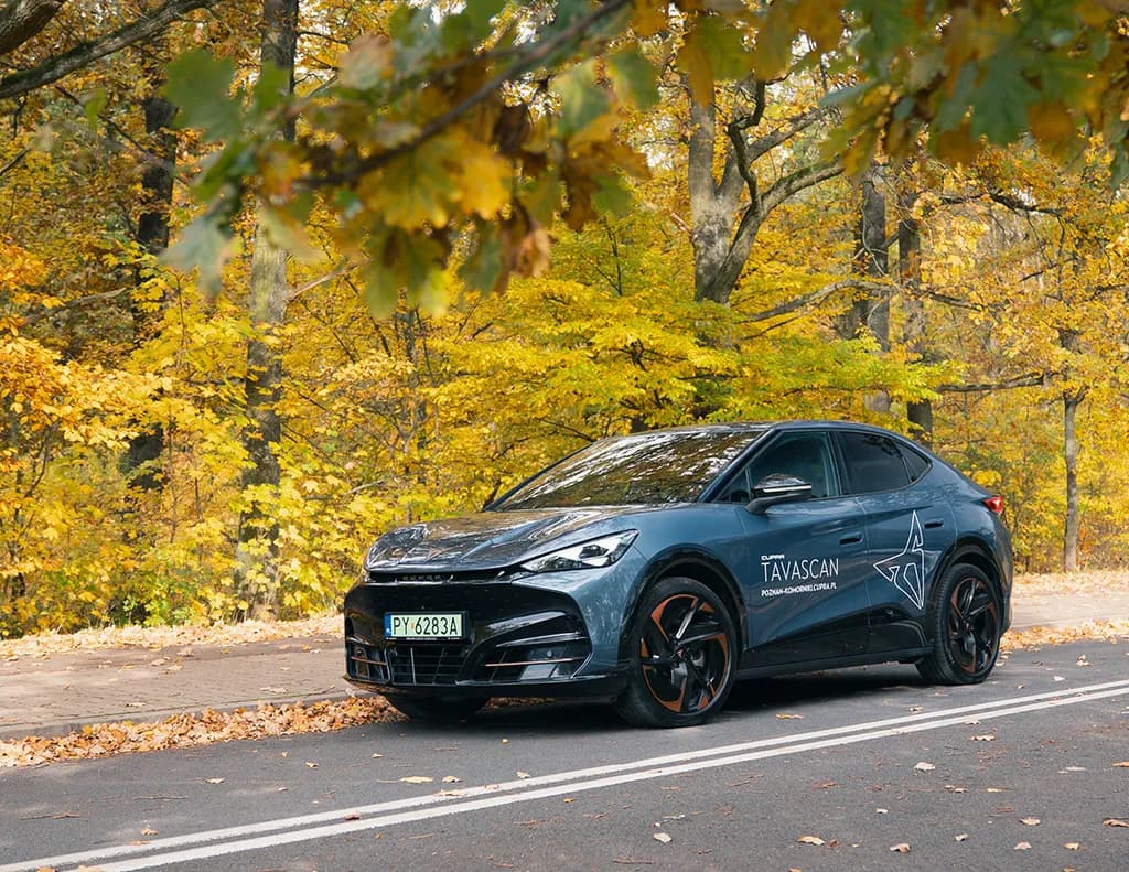 CUPRA TAVASCAN jesienią