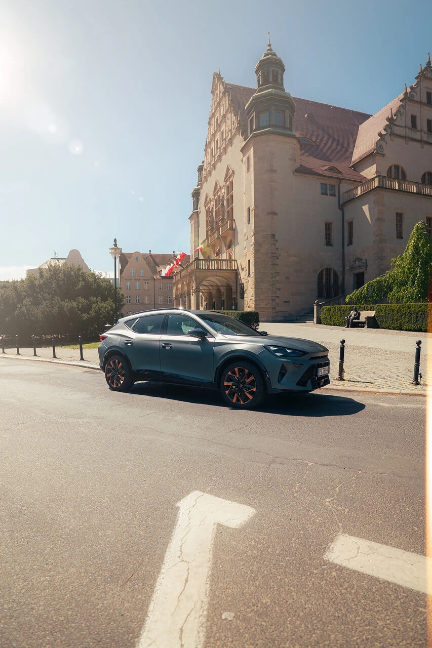 CUPRA Formentor w centrum Poznania