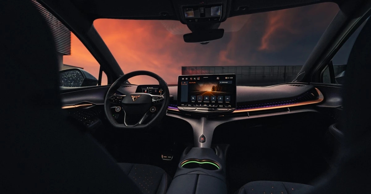 Wnętrze nowej elektrycznej CUPRY Tavascan