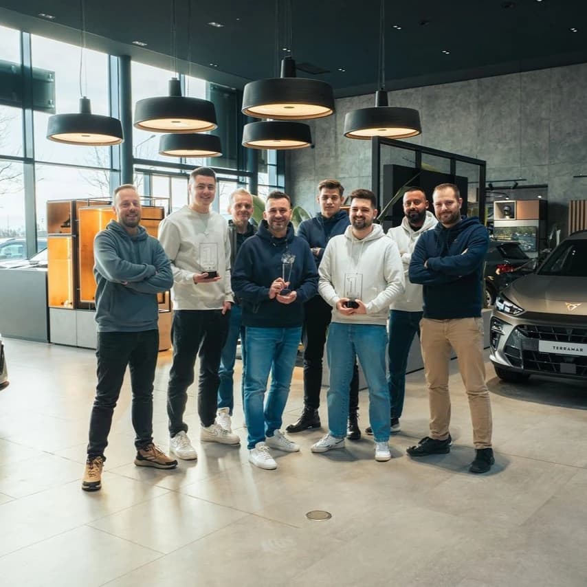 Zespół salonu CUPRA Poznań Komorniki z nagrodą