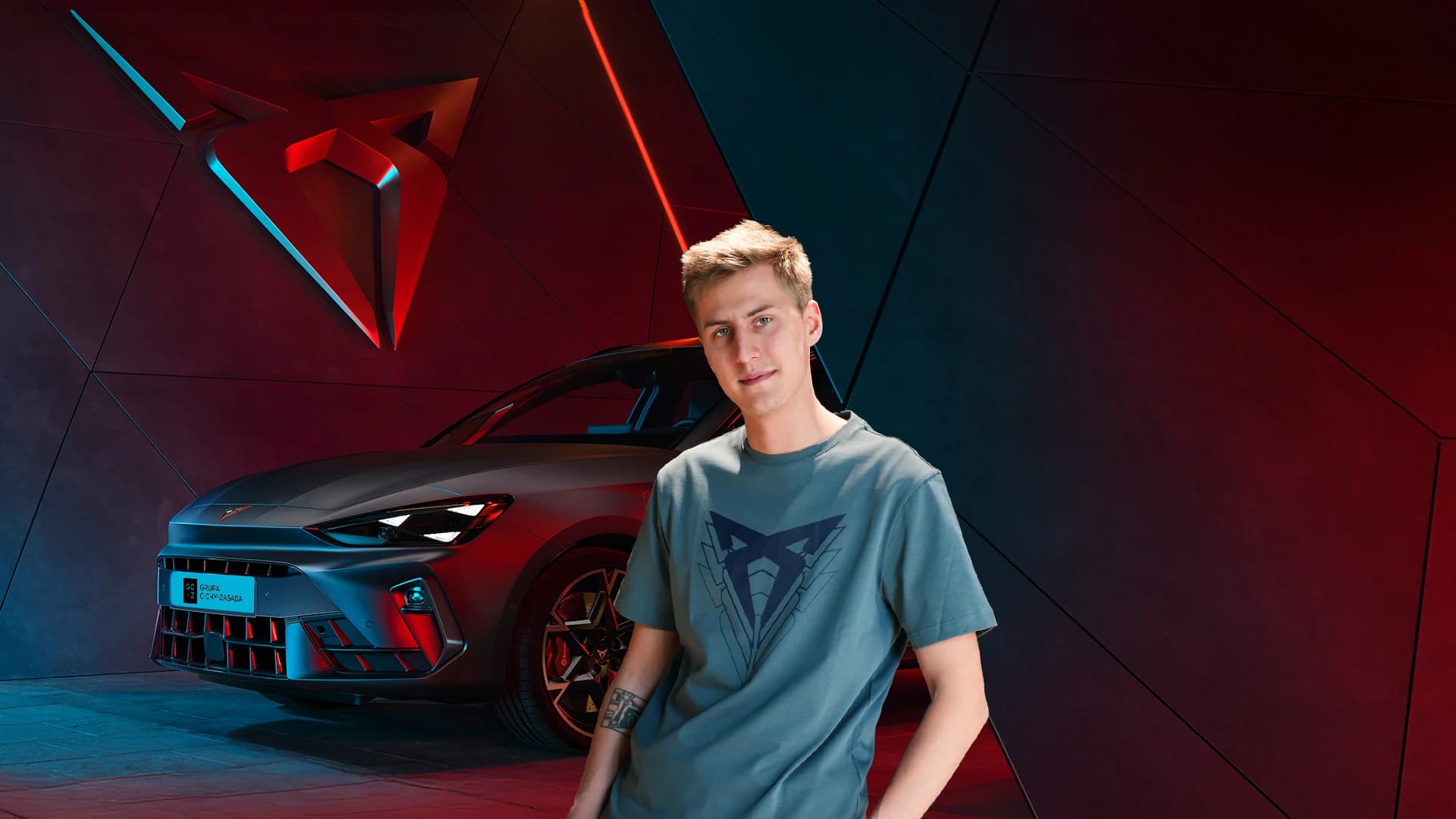 CUPRA Master na tle najnowszego modelu marki