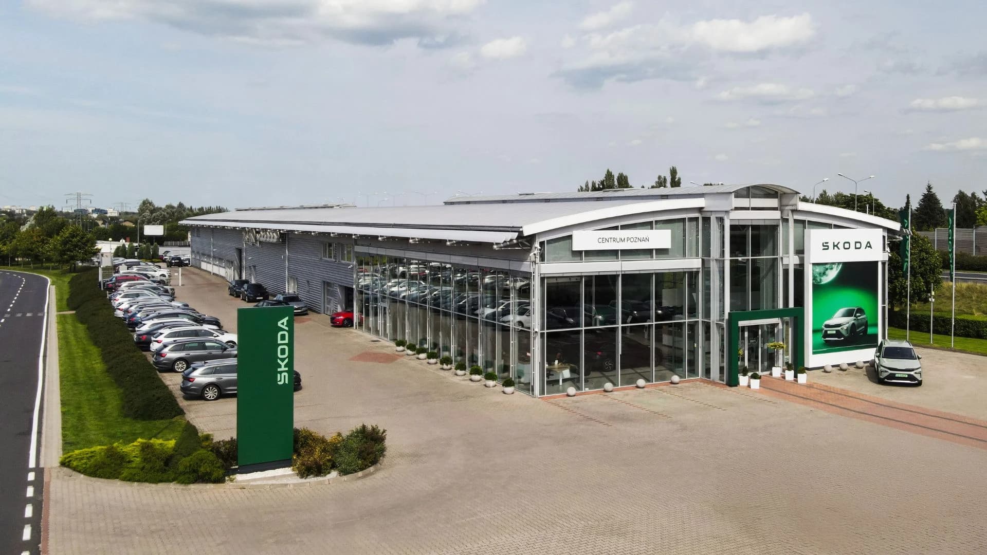 Salon Skoda Centrum Poznań Wajsołny – widok z lotu ptaka na budynek