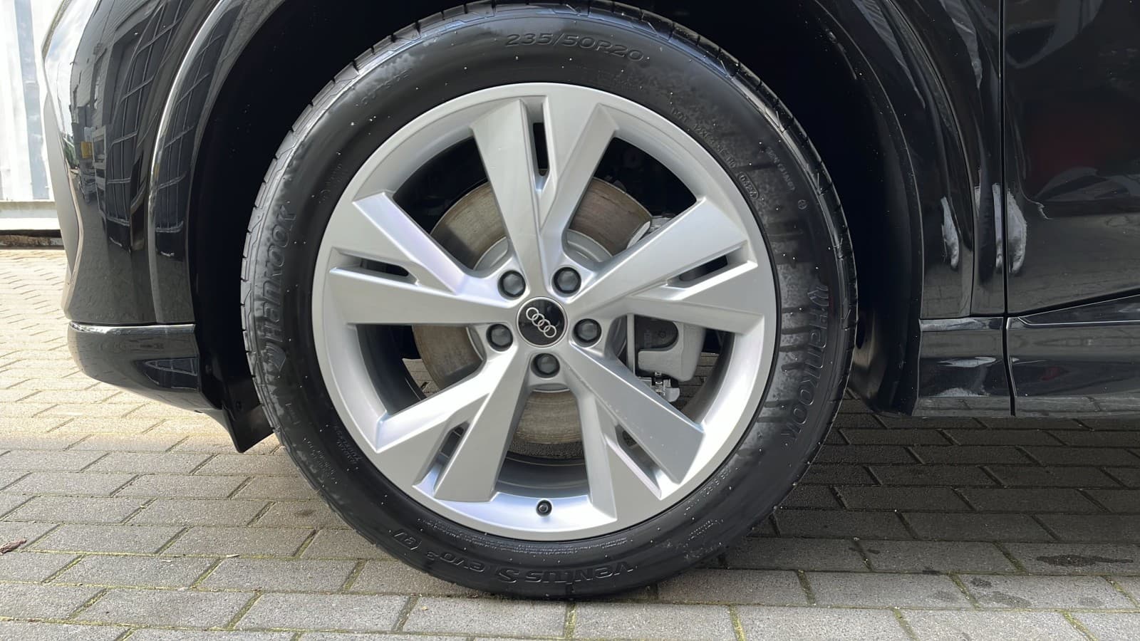 Audi Q4