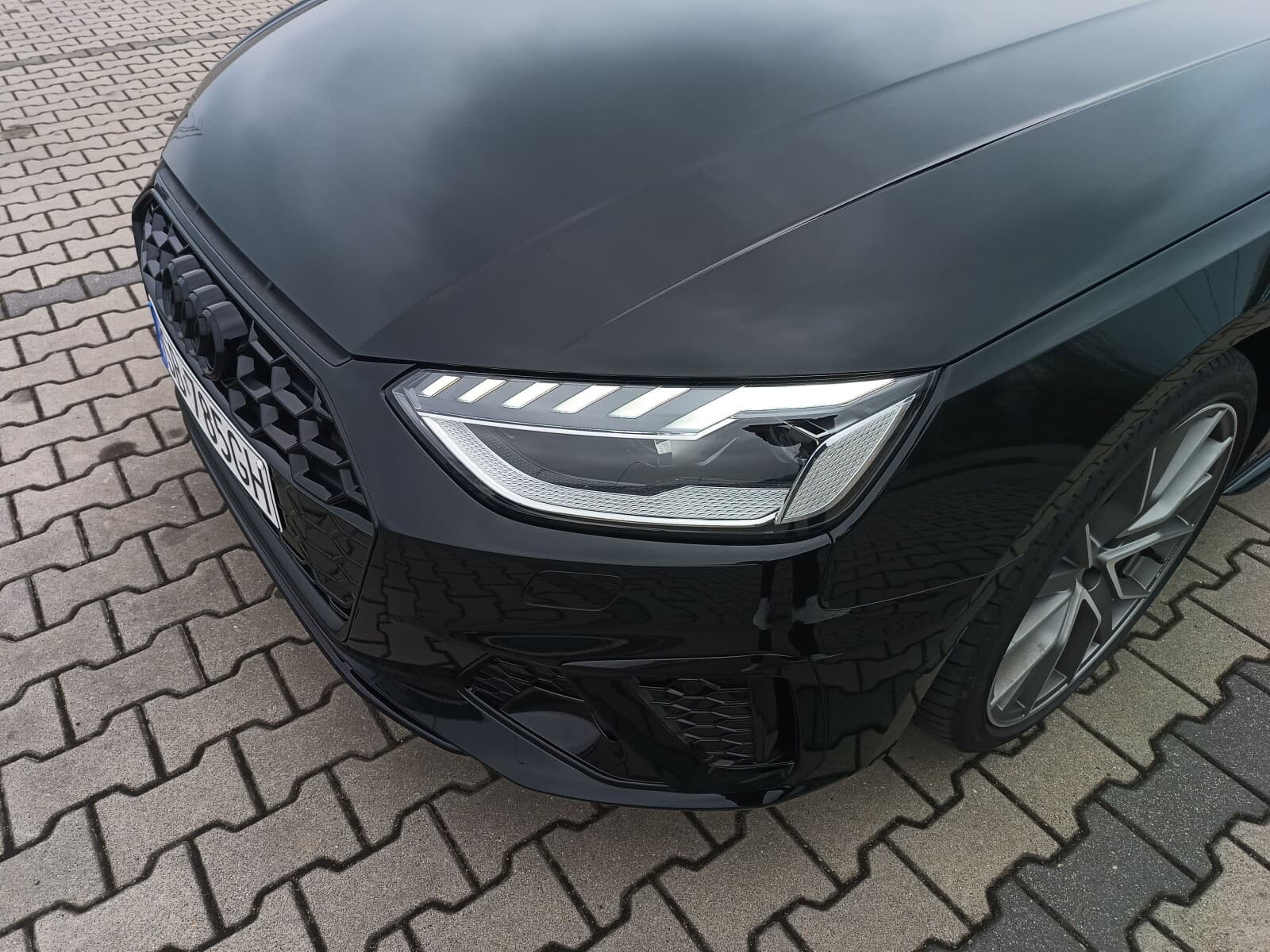 Audi A4 Limousine