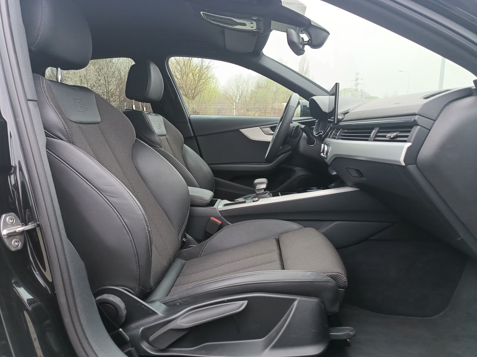 Audi A4 Limousine