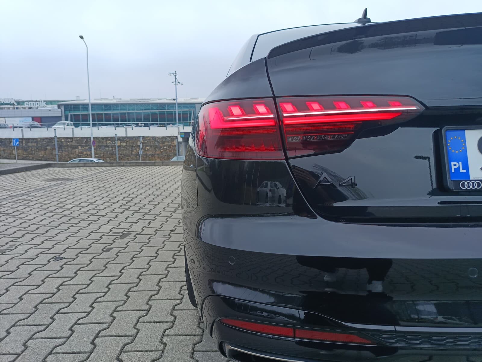 Audi A4 Limousine