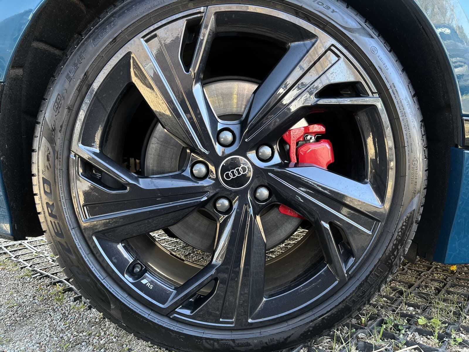 Audi A6 Avant e-tron
