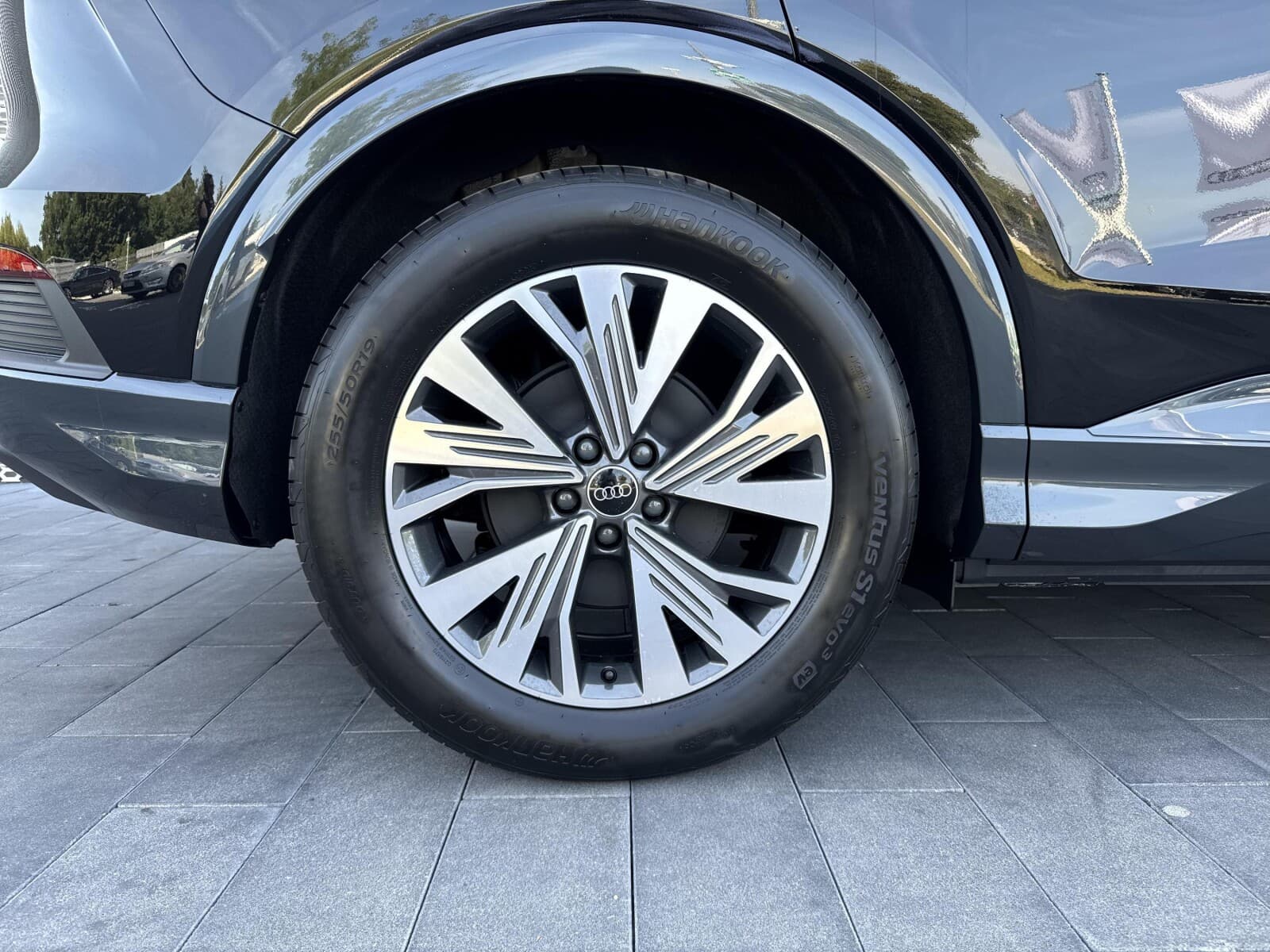 Audi Q4