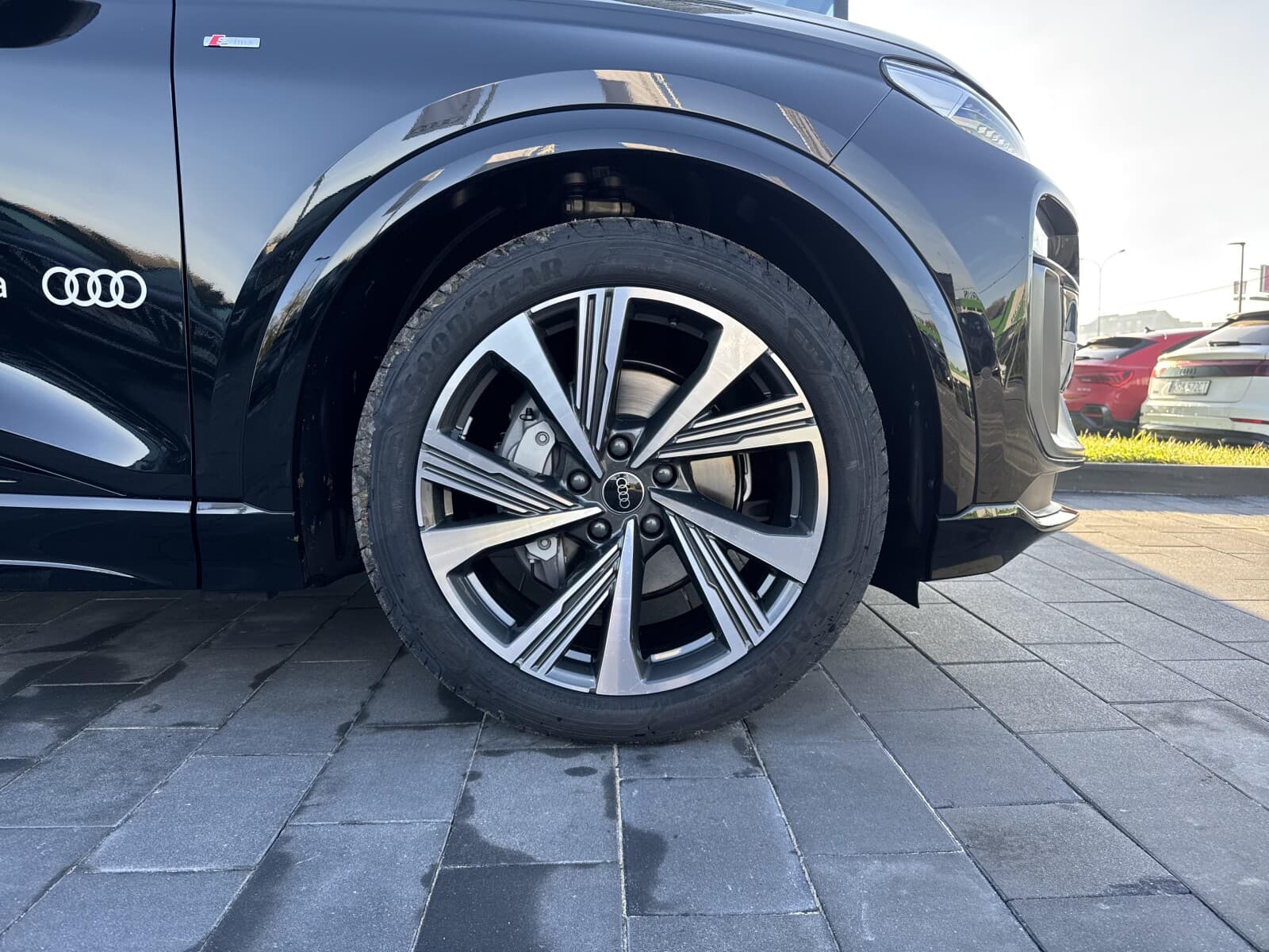 Audi Q6 e-tron
