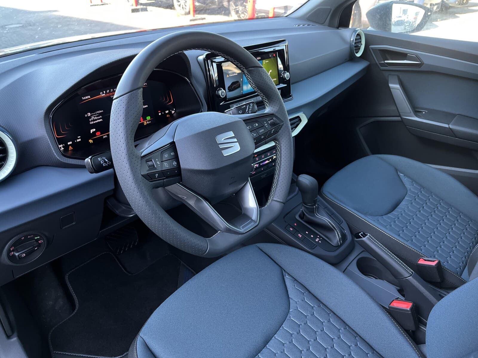 Seat Arona
