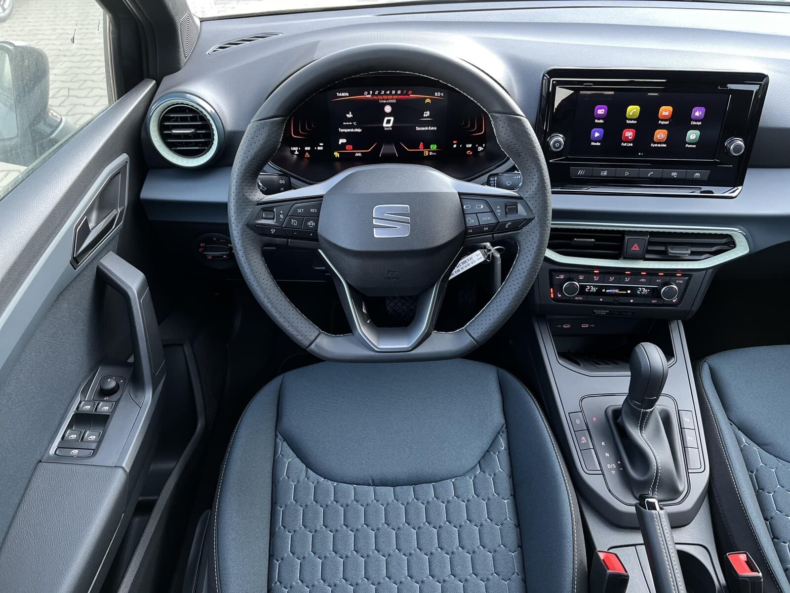 Seat Arona