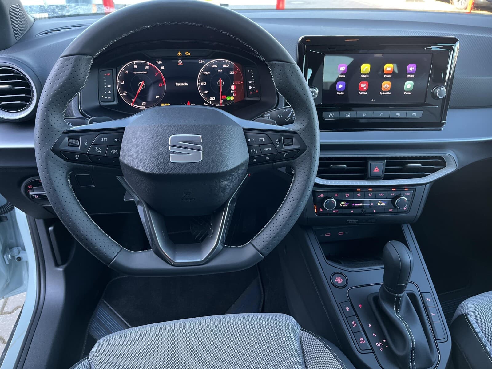 Seat Arona