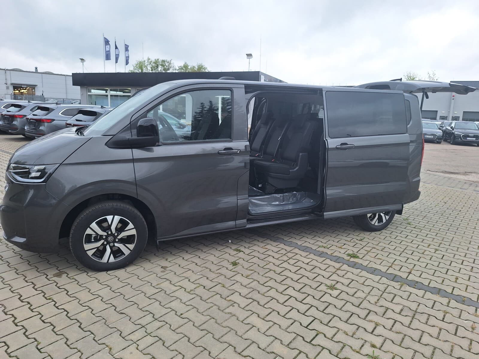 Volkswagen Caravelle