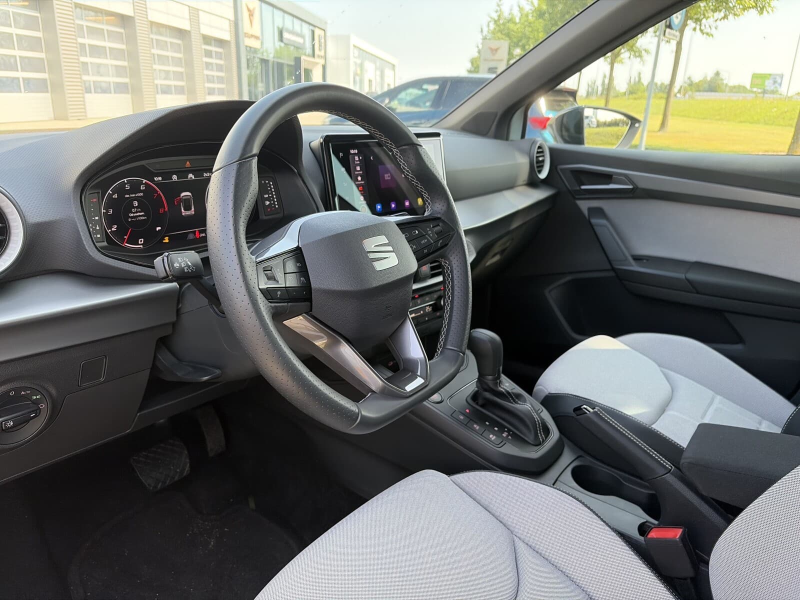 Seat Arona