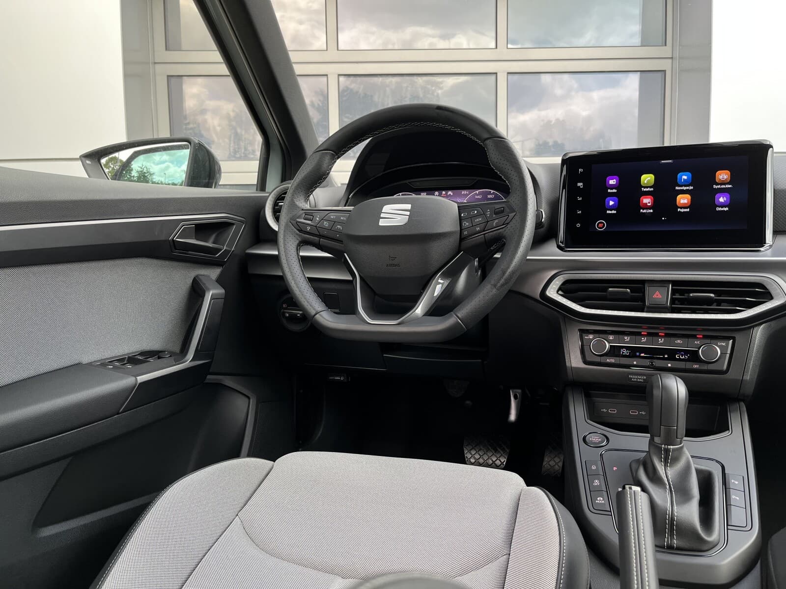 Seat Arona