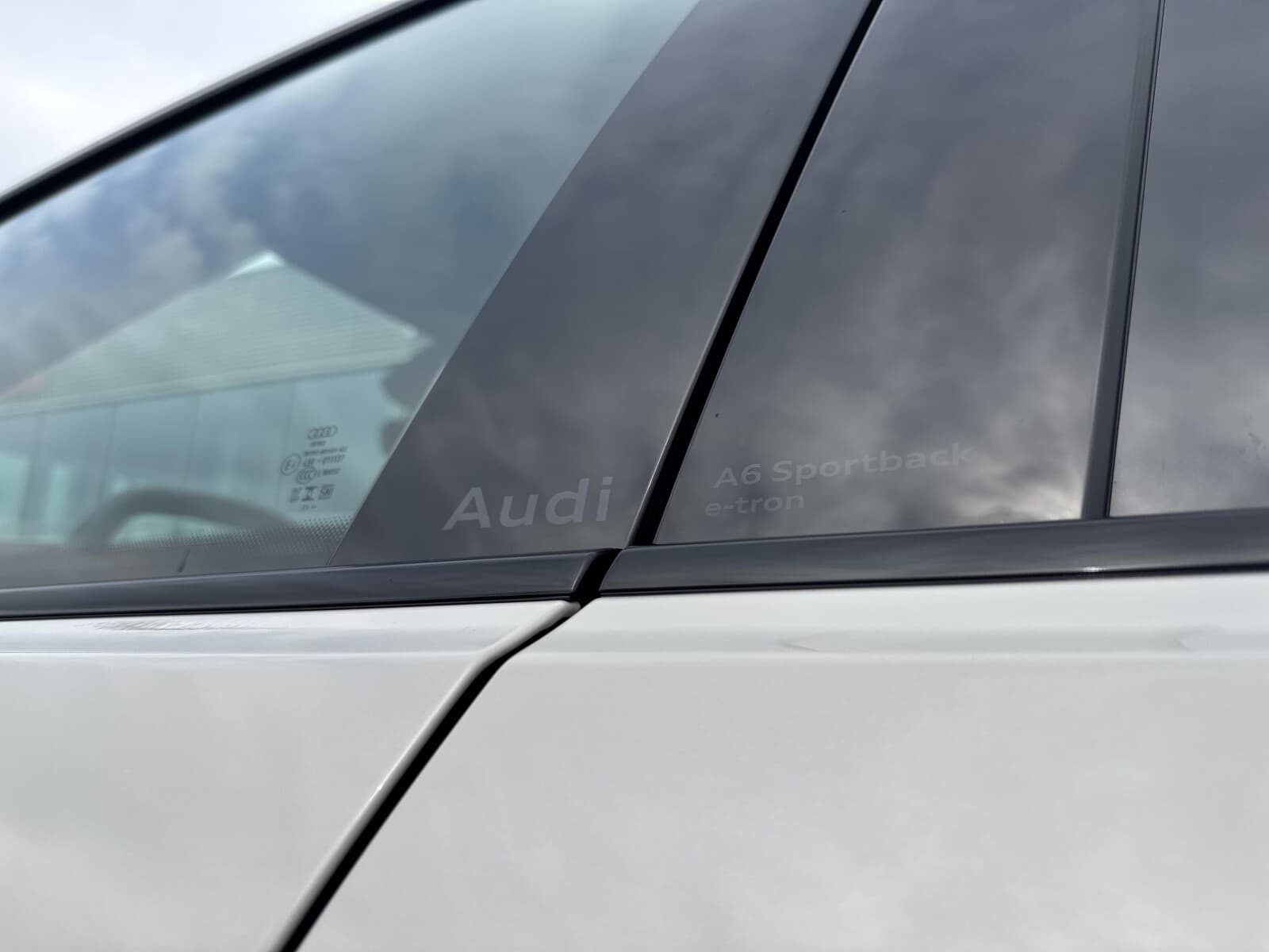 Audi A6 e-tron