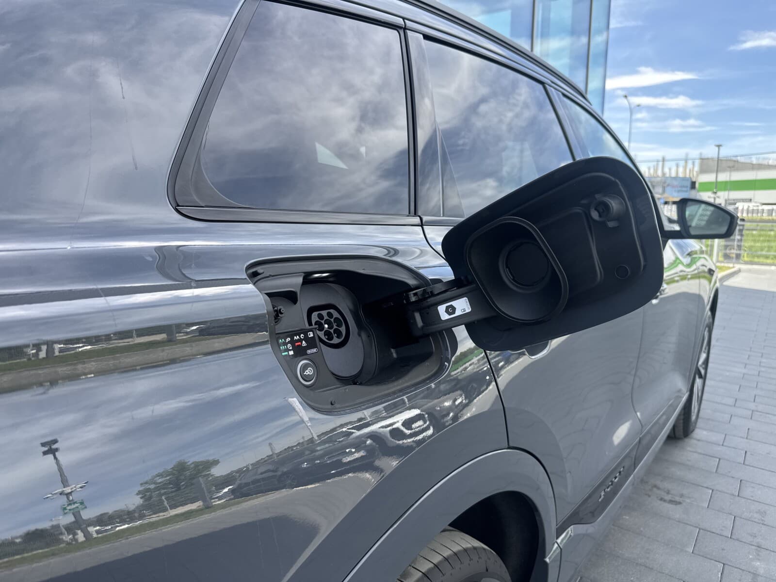 Audi Q6 e-tron