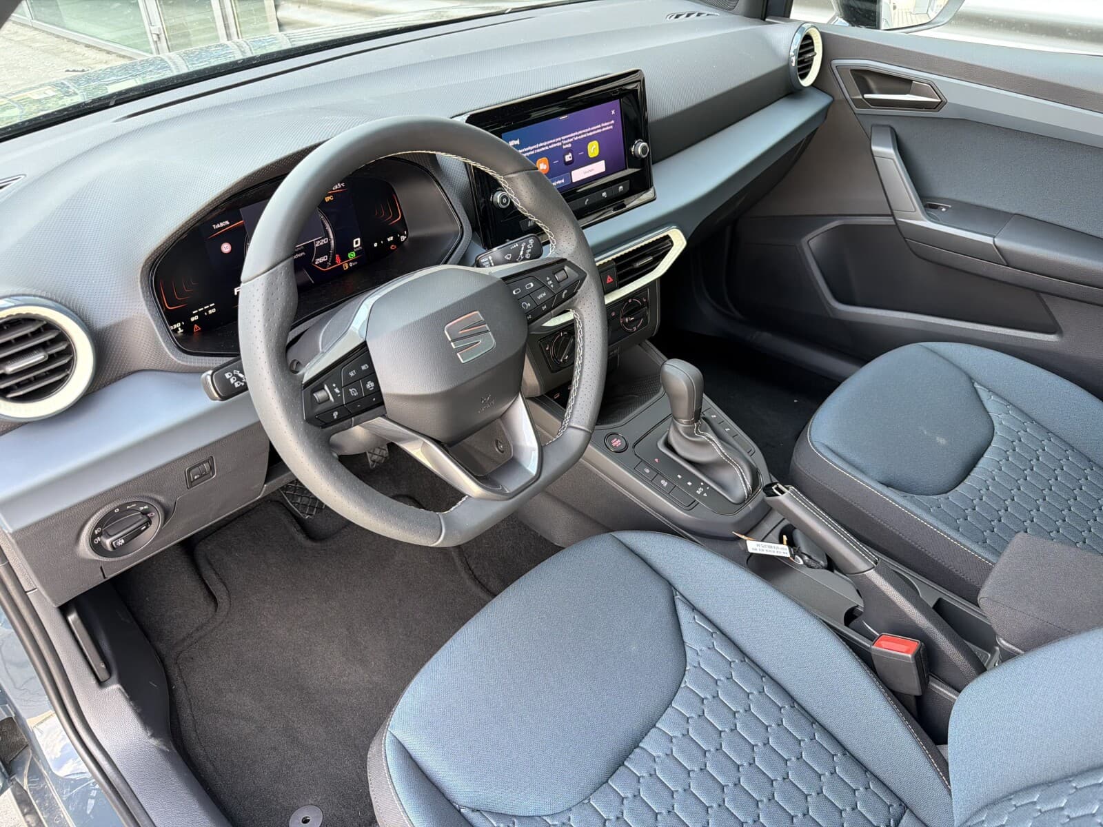Seat Arona