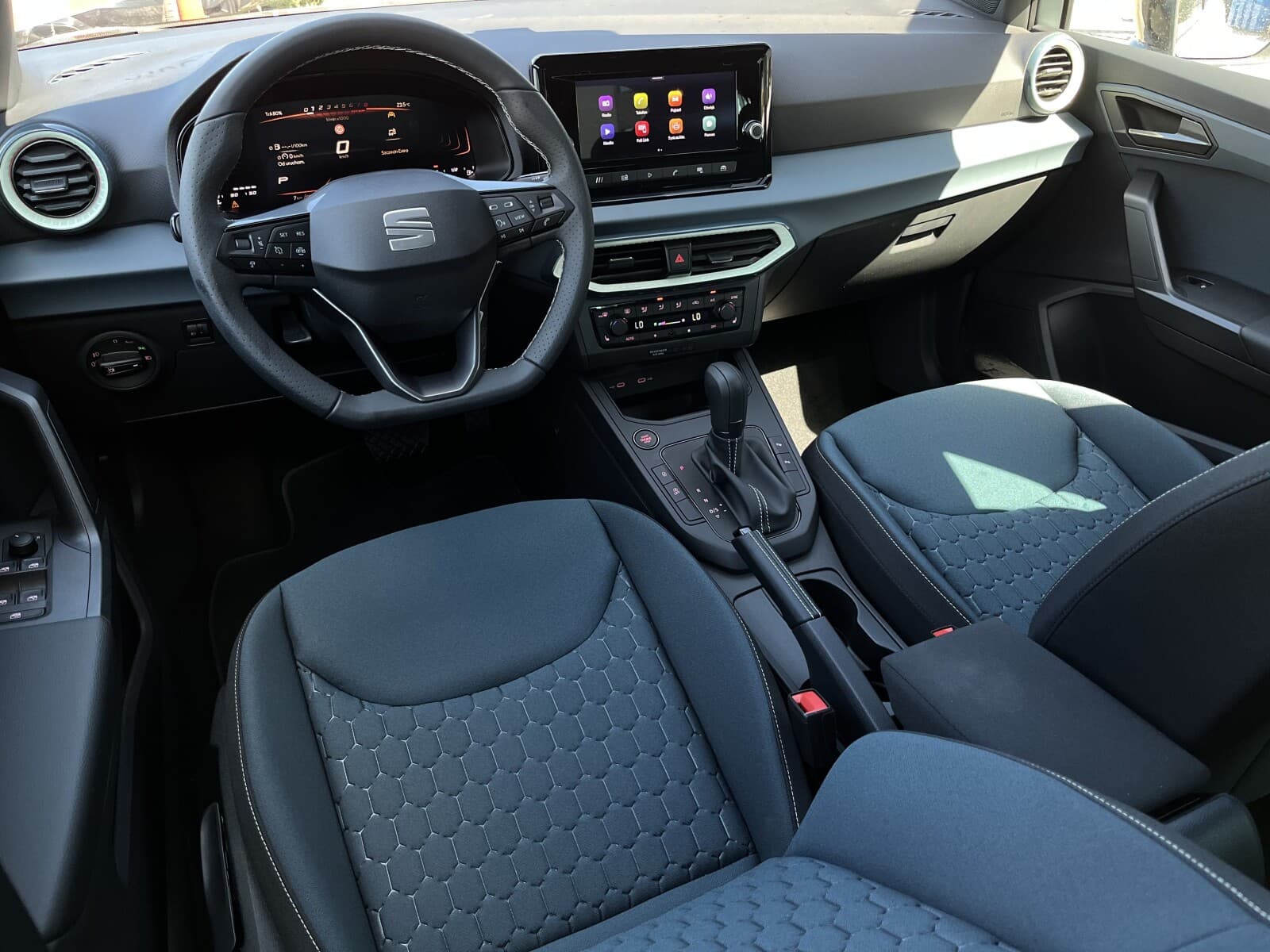Seat Arona