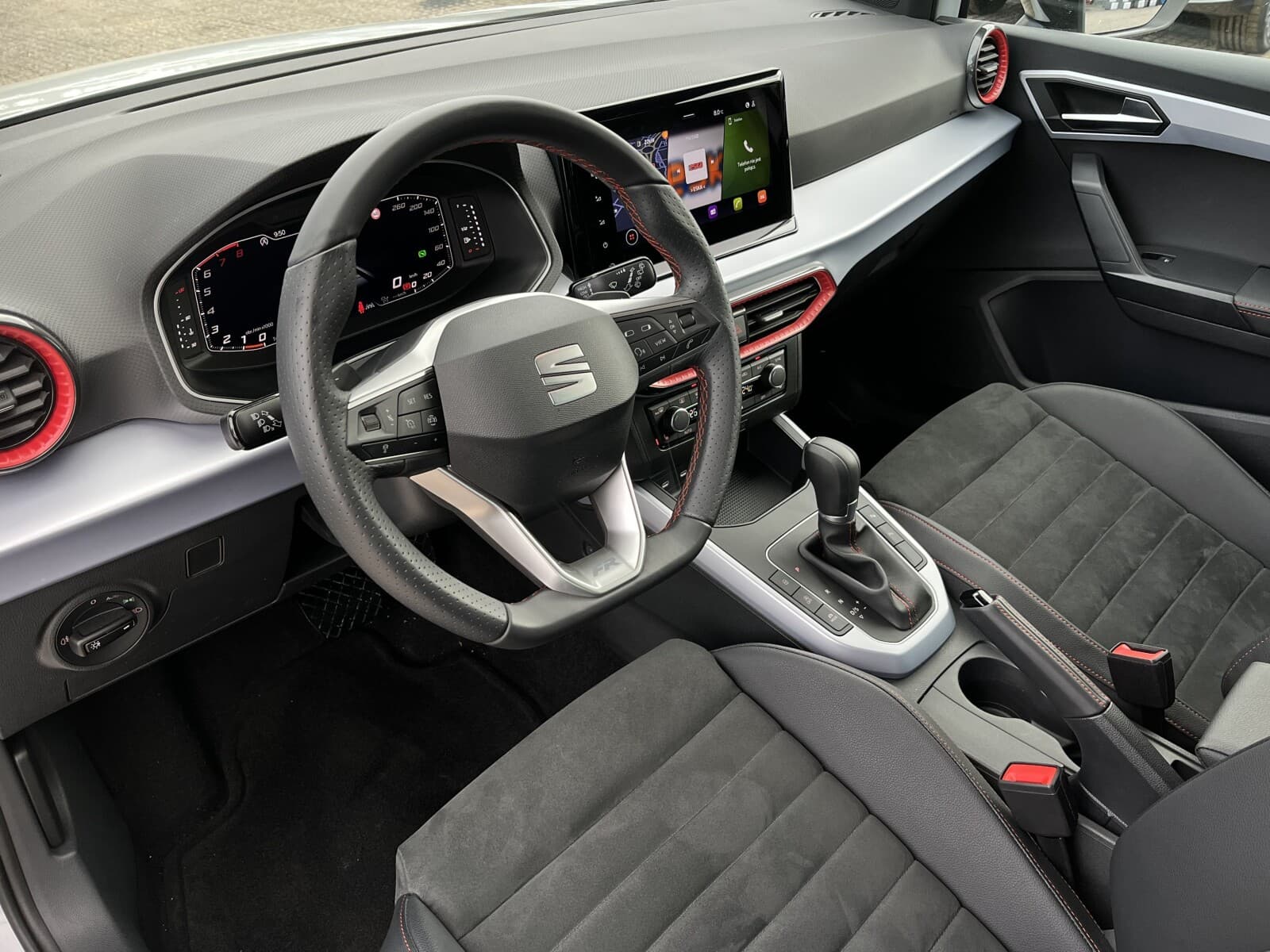 Seat Arona