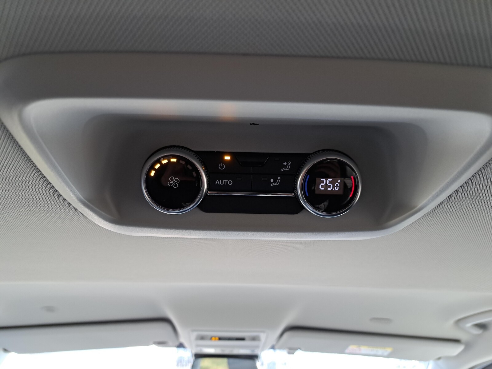 Volkswagen Nowa Caravelle